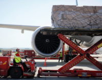 Aterriza en Barajas el 20º avión de la Comunidad cargado con material médico para afrontar el COVID-19