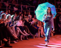 Díaz Ayuso asiste a un desfile de moda infantil a beneficio de la investigación contra el cáncer