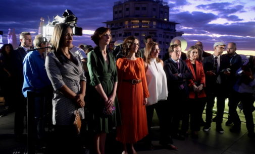 Díaz Ayuso destaca el buen momento del turismo madrileño durante la inauguración del Hotel RIU Plaza España