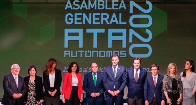 Díaz Ayuso respalda el papel fundamental de los autónomos para la economía madrileña