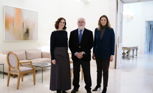 Díaz Ayuso se reúne con el ex comisario europeo de Energía y Clima, Arias Cañete