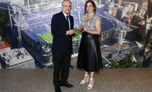 Díaz Ayuso visita las obras del nuevo estadio Santiago Bernabéu