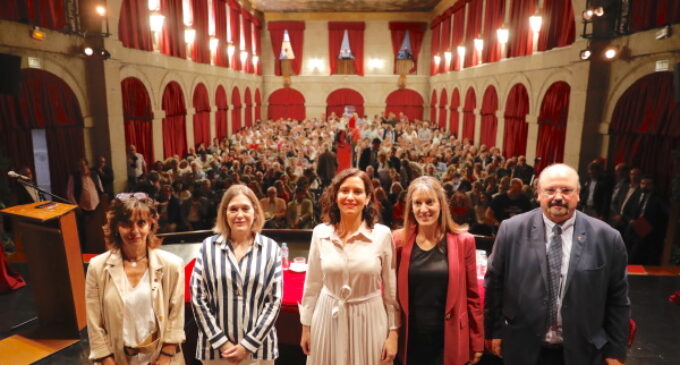 Díaz Ayuso: “No hay que reescribir el pasado ni permitir imposiciones sectarias”