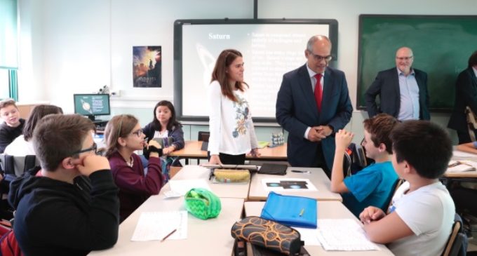 El 72,5% de los jóvenes de 15 años de la Comunidad puede comunicarse de manera fluida en inglés