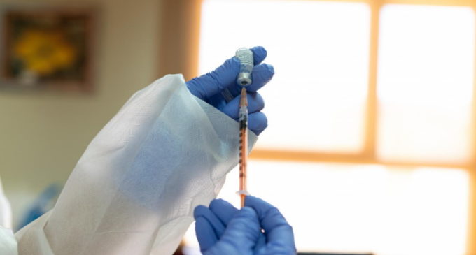 Estudio del Hospital Príncipe de Asturias: la vacuna de la gripe previene el infarto de miocardio en personas de 60 años en adelante