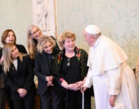 El Papa a «Mujeres, Iglesia, Mundo»: corazón, mente, manos, es el lenguaje de las mujeres