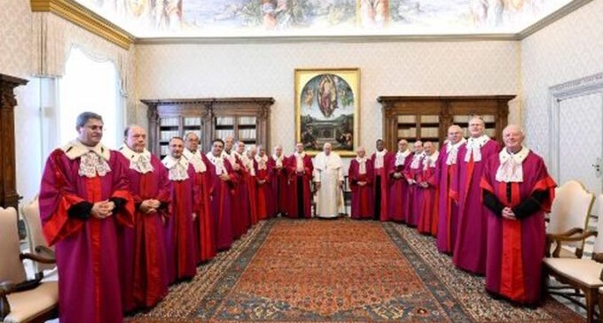 El Papa a la Rota Romana: Renovar la conciencia del don recibido en el matrimonio