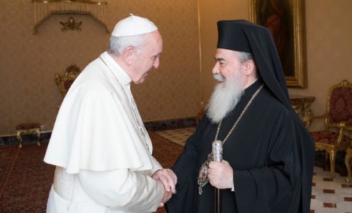 El Papa a Teófilo III: Firme rechazo a cualquier tipo de violencia
