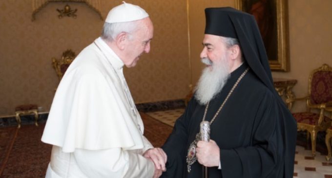 El Papa a Teófilo III: Firme rechazo a cualquier tipo de violencia
