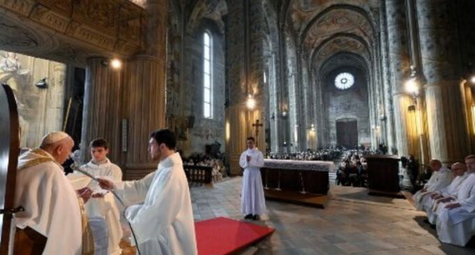 El Papa en Asti: Jesús no es un rey con insignias, es rey con clavos y espinas