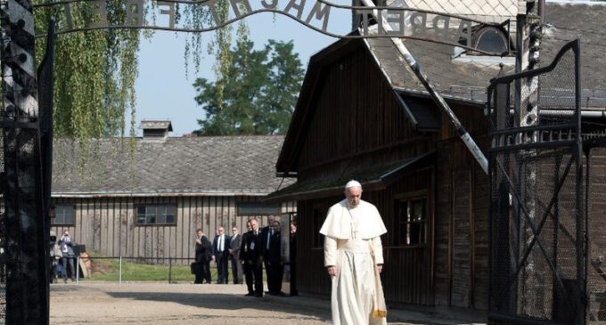 El Papa en el Día de la Memoria: La fraternidad se construye erradicando el odio