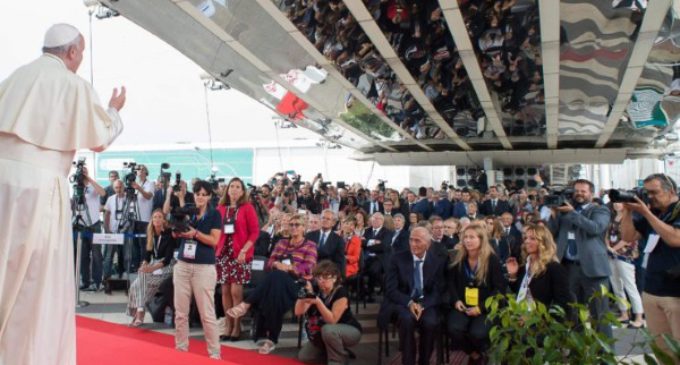 El Papa invita a los médicos a ‘buscar la verdad’ en ‘el misterio de la existencia humana’