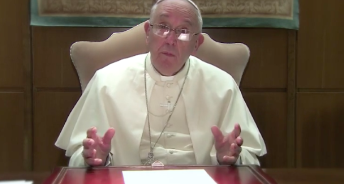 El Papa pide que cada ciudad haga una obra de misericordia que permanezca