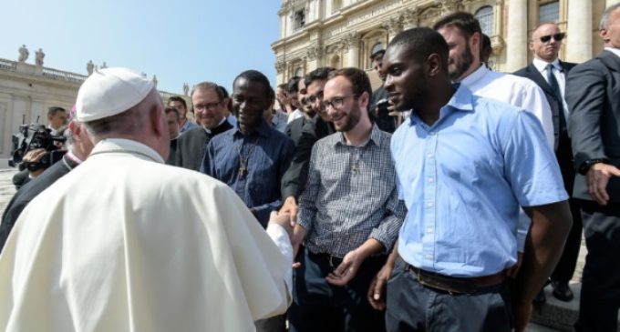 Refugiados nigerianos: el bautismo es “la certeza de una nueva vida”