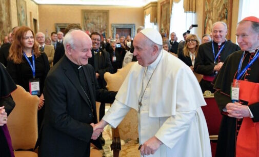 El Papa: Lo virtual no sustituya lo real, vigilar la velocidad de las transformaciones