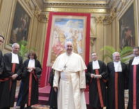 El Papa: Por una lucha más eficaz contra los delitos financieros