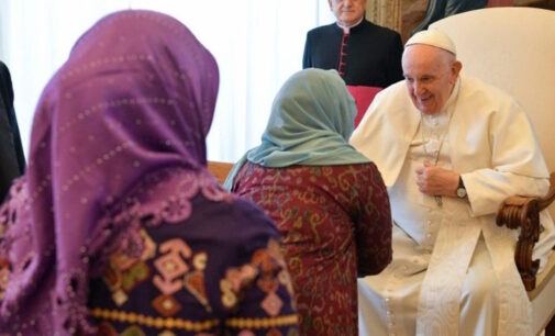 El Papa: Superar el narcisismo, sentarse y escuchar al otro