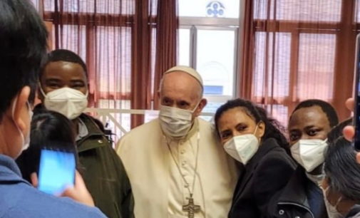 El Papa: quien no reconoce a los pobres traiciona a Jesús. No sólo limosna, sino justicia