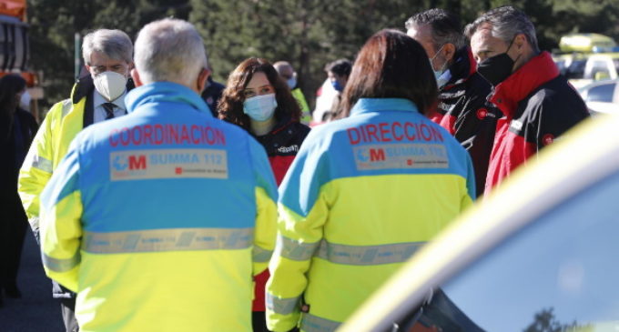 El SUMMA 112 atendió 12.900 llamadas este fin de semana, y hoy ya ha recuperado dos paradas cardiorrespiratorias y asistido un parto en curso