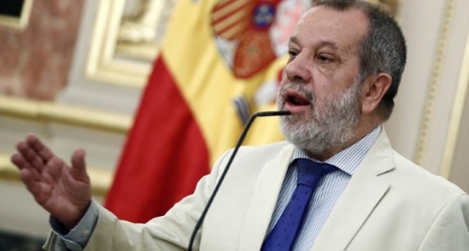 Francisco Fernández Marugán, defensor del Pueblo: «Muchas veces son las ONG las que nos dan traslado de sus quejas»