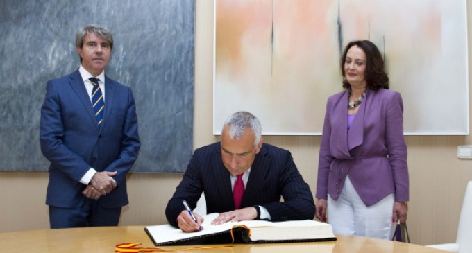 Garrido recibe al nuevo embajador de Italia en España Stefano Sannino