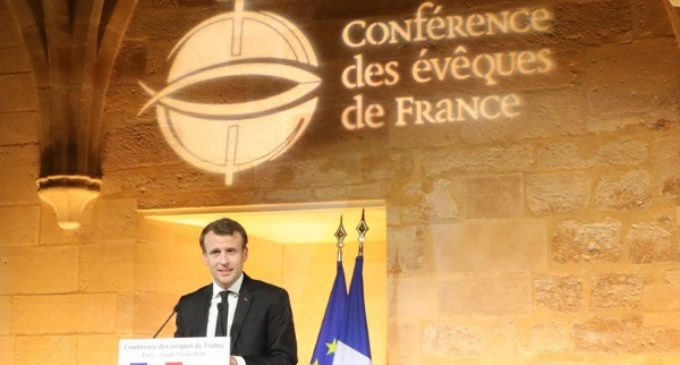 Emmanuel Macron, a los obispos franceses: un Presidente de la República que pretendiera desinteresarse de los católicos faltaría a su deber
