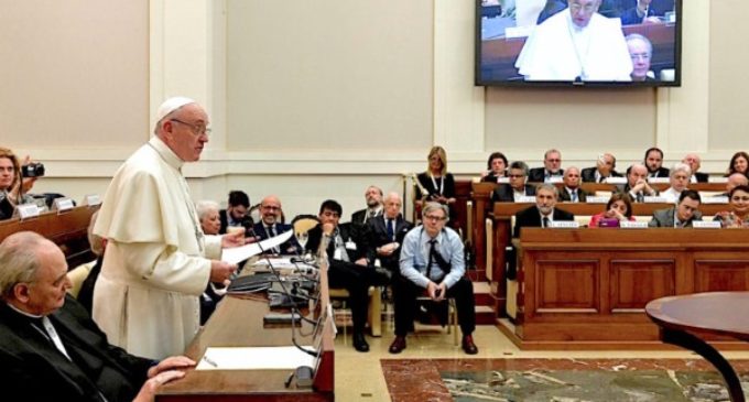 El Papa en la Academia de las Ciencias reitera que el acceso al agua potable es un derecho humano básico