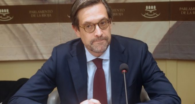 El presidente del Comité Bioética de España: «El envejecimiento de la población es una bomba de relojería»