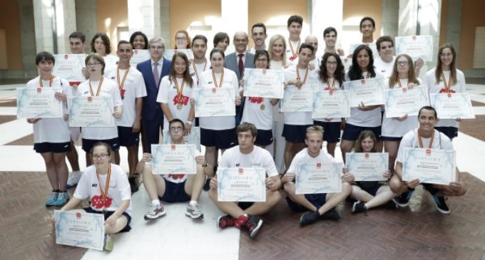 Cifuentes felicita al equipo madrileño con discapacidad intelectual, campeón de España de Selecciones Autonómicas