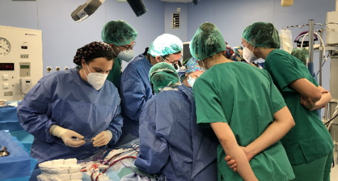 Un equipo médico del Hospital La Paz realiza el primer proceso de donación con el programa ECMO móvil infantil de la Comunidad de Madrid