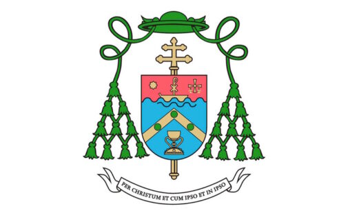 Adiós, escudo episcopal
