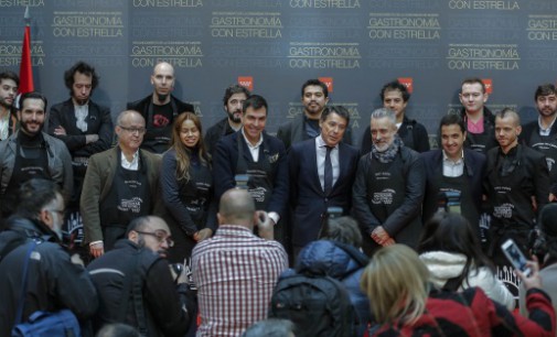 González reúne en Sol a los chefs madrileños con “Estrellas Michelín”, en un homenaje a la gastronomía