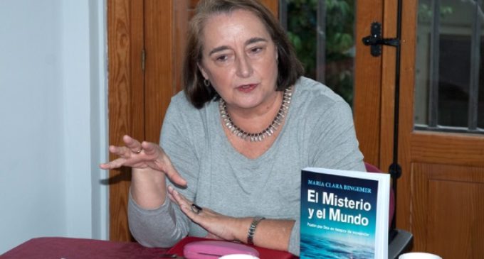 «Es necesario perderle el miedo en la Iglesia al cuerpo femenino»