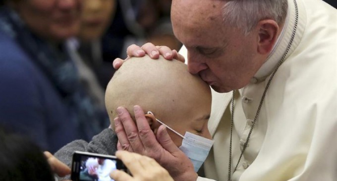 Francisco a los expertos contables: La dignidad de la persona antes que la rigidez burocrática