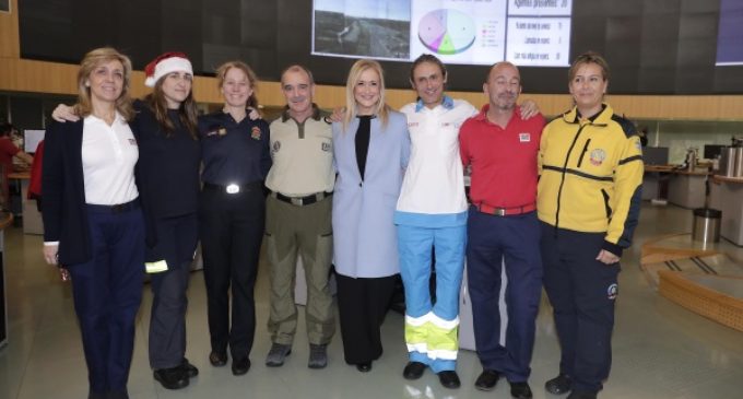 Cifuentes felicita la Navidad a los trabajadores de emergencias de la Comunidad y les agradece su trabajo