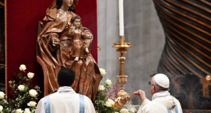 El Papa Francisco instituye la fiesta de María, Madre de la Iglesia