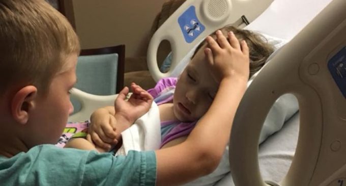 La foto con la que un niño se despide de su hermana: «Llegó el milagro: está en los brazos de Jesús»