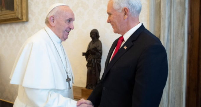 Francisco recibe al vicepresidente de Estados Unidos, Mike Pence
