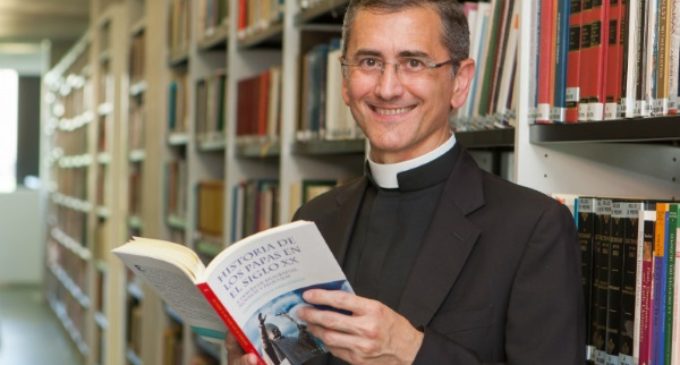 Libros: Historia de los Papas en el siglo XX, de Onésimo Díaz
