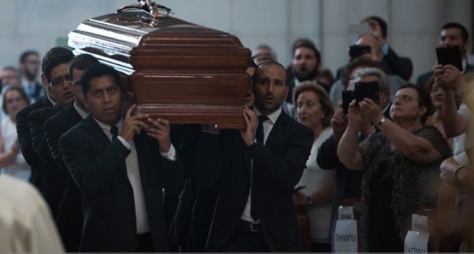 Francisco envía su bendición al funeral de Carmen Hernández