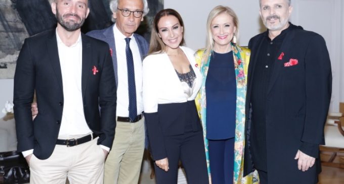 Cifuentes llama a empresas, instituciones y entidades de todo tipo a apoyar la lucha contra el Sida
