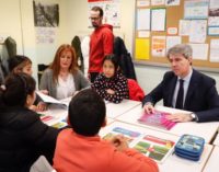 Garrido anuncia la convocatoria de 3.500 plazas de maestros para los colegios públicos madrileños