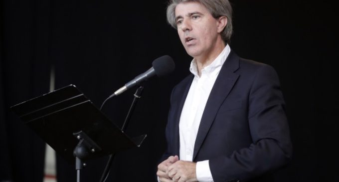 Garrido destaca el papel de las asociaciones de vecinos por su impulso a la participación ciudadana