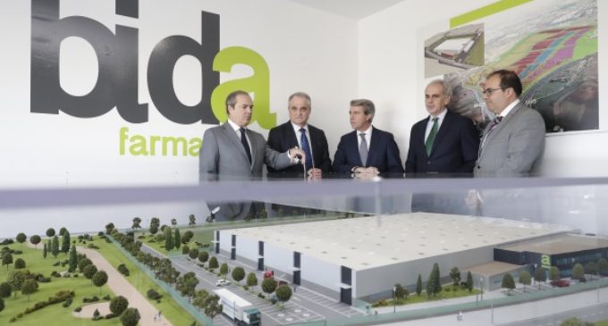 Garrido destaca el papel de las distribuidoras de medicamentos para la eficacia del sistema de salud madrileño