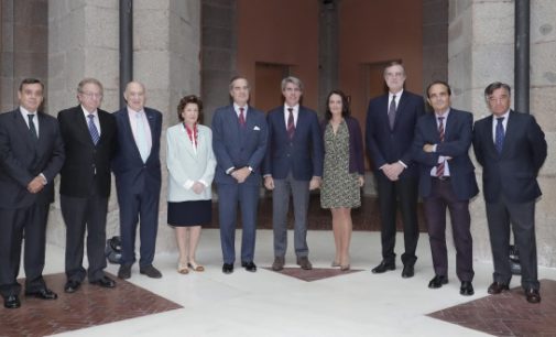 Garrido impulsa la colaboración con los colegios profesionales