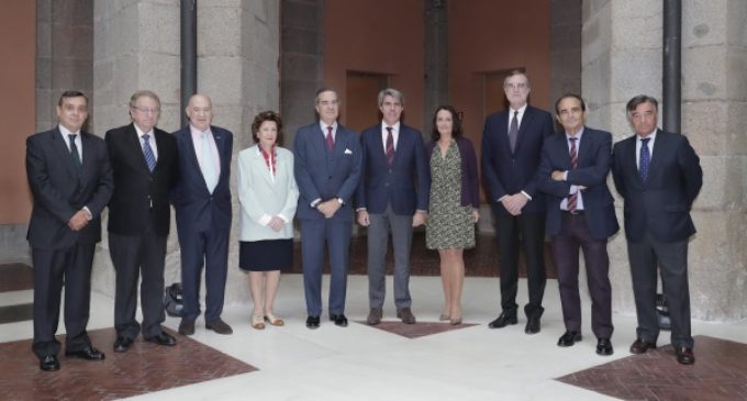 Garrido impulsa la colaboración con los colegios profesionales