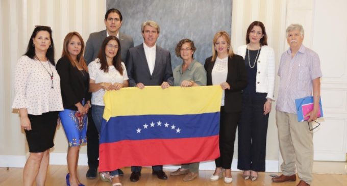 Garrido muestra el respaldo del Gobierno de la Comunidad de Madrid a los refugiados venezolanos