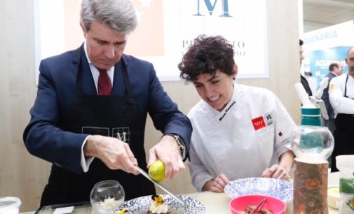 Garrido presenta a la chef Miriam Hernández como nueva embajadora de los alimentos madrileños M Producto Certificado