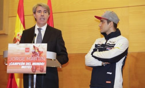 Garrido recibe a Jorge Martín, primer madrileño campeón del Mundo de Motociclismo