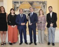 Garrido recoge el Premio Autónomo del Año concedido a la Comunidad de Madrid